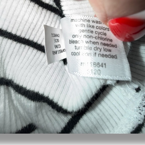 LANE BRYANT Mock Neck Ribbed Tank Classic Sleeveless - 18/20 White/ Black Stripe - Picture 8 of 14